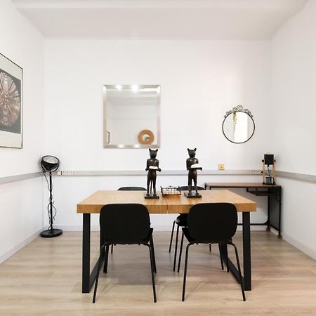 Sagrada Familia Comfy Apartment Барселона Екстериор снимка