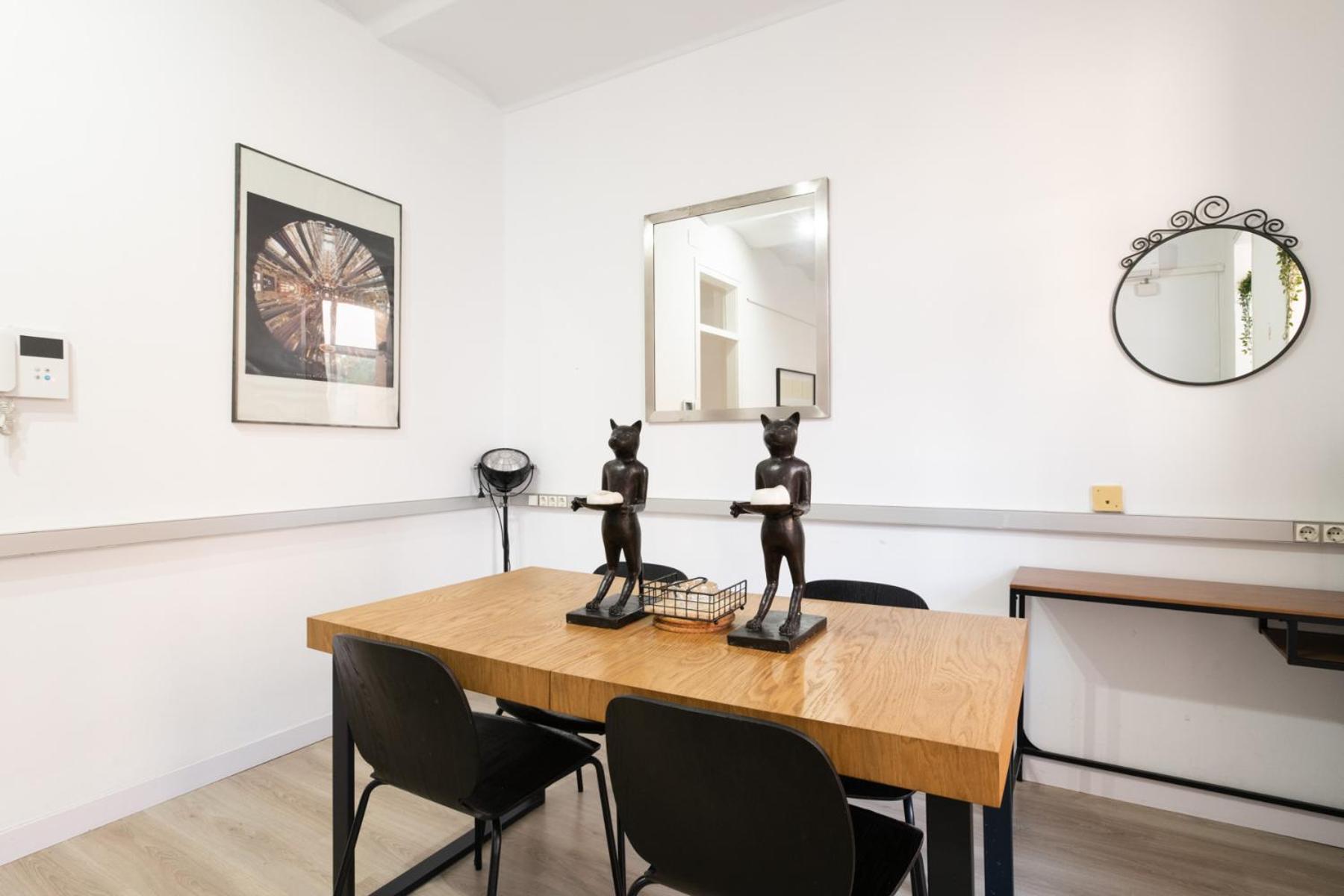 Sagrada Familia Comfy Apartment Барселона Екстериор снимка