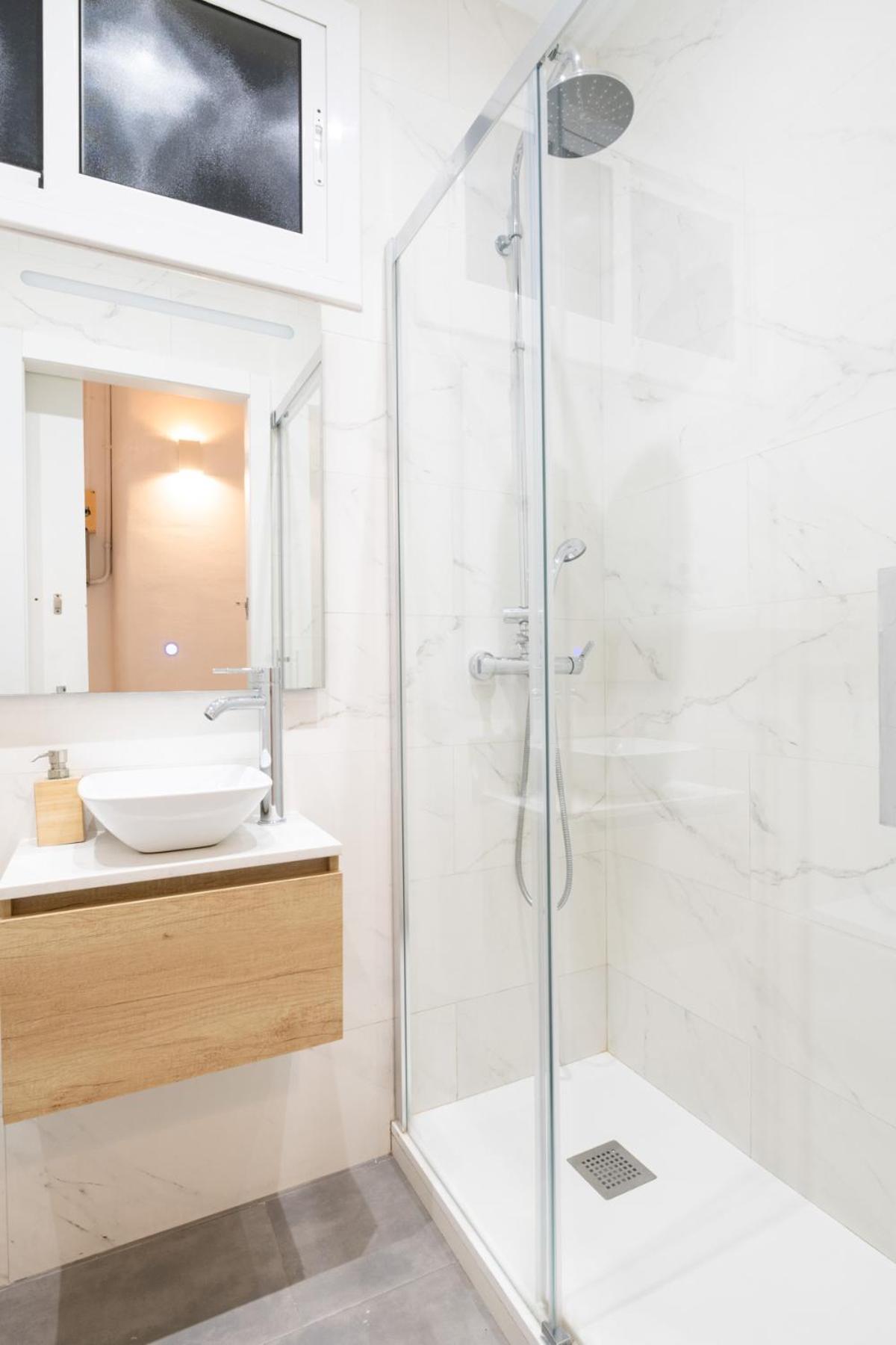 Sagrada Familia Comfy Apartment Барселона Екстериор снимка