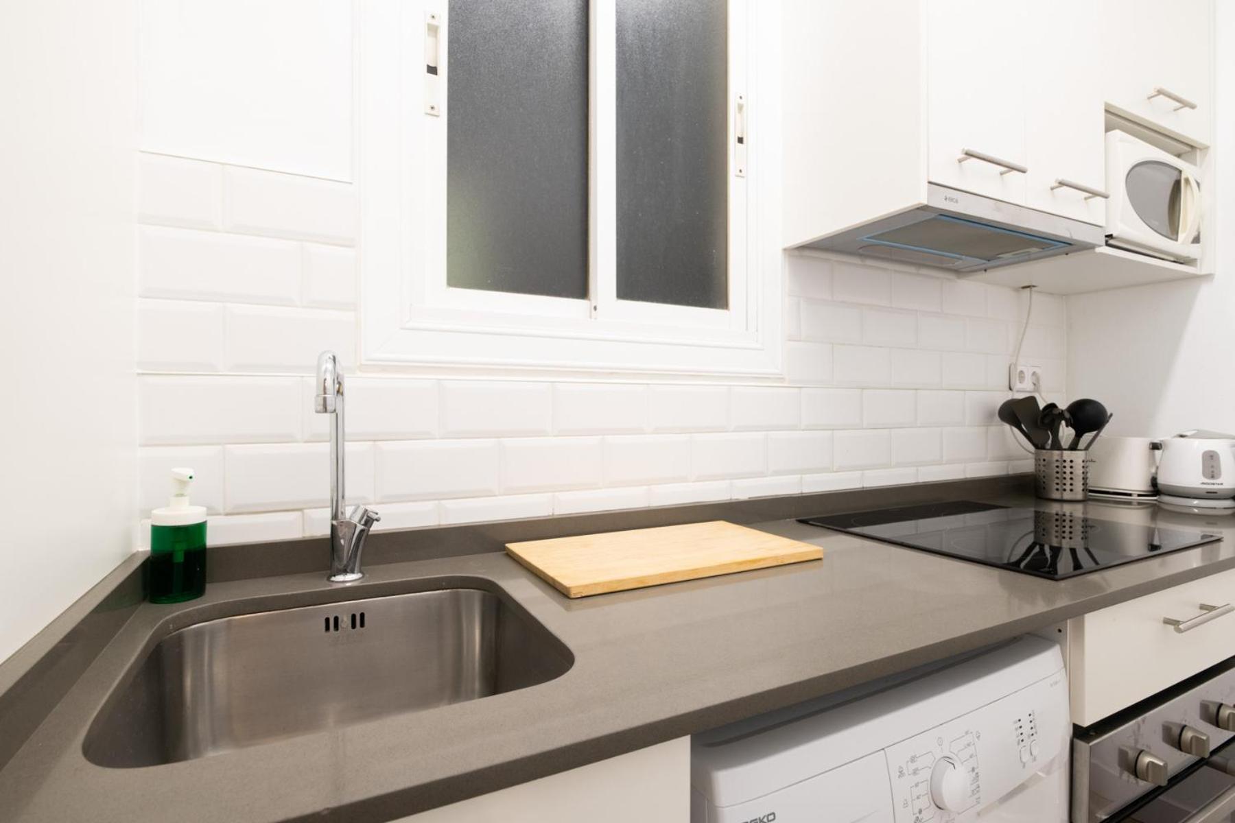 Sagrada Familia Comfy Apartment Барселона Екстериор снимка